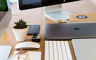 一开始还很平静，51视频网站明明没多说却最让人反复琢磨，看似克制却很有冲击力，说到底还是细节最扎人。